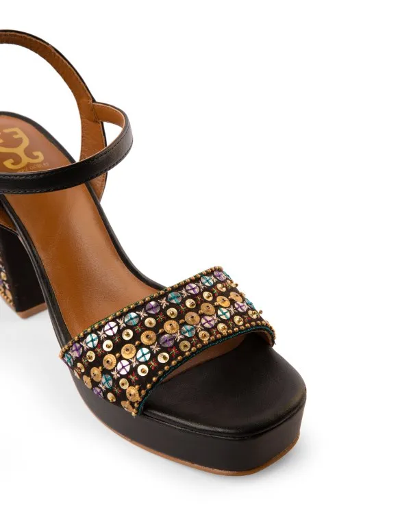 Aphrodite Allure : Platform Heels