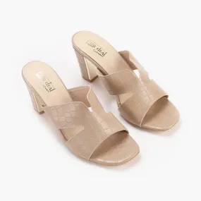 Symmetrical Strap Croc Print Sandals